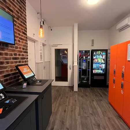 Easyhotel Zuerich City Limmatplatz-2